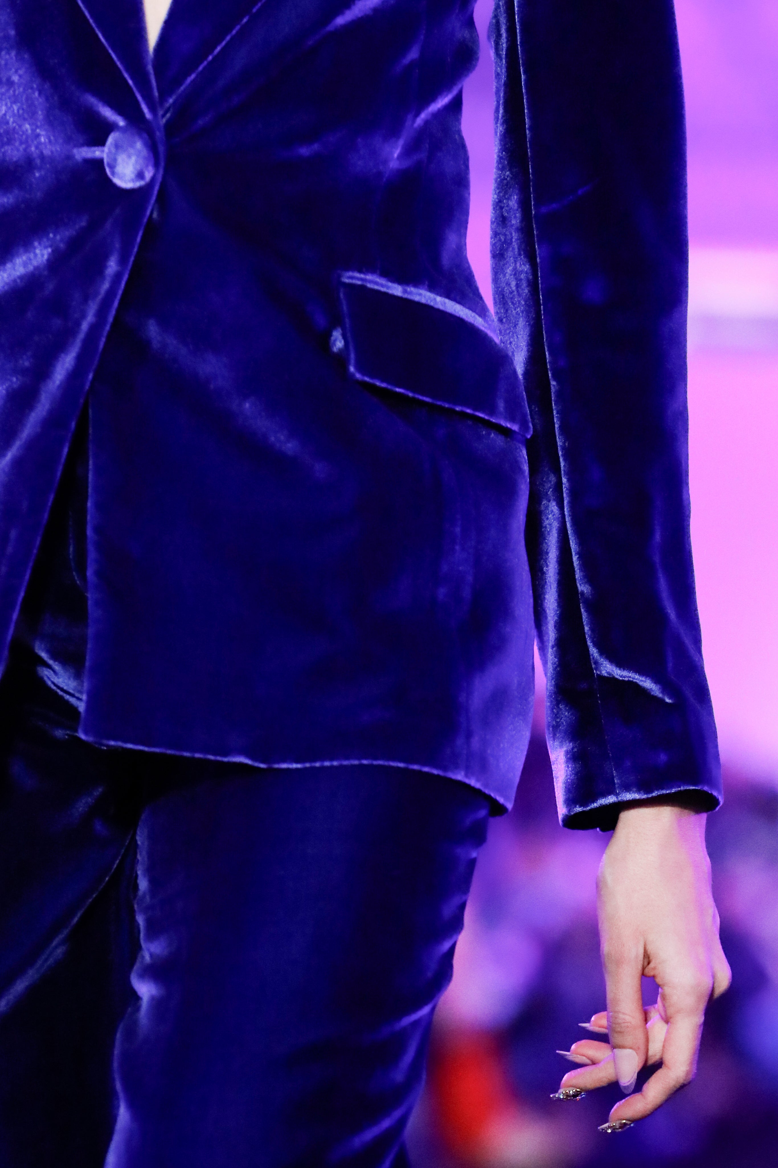 SB Peak Lapel Velvet Blazer