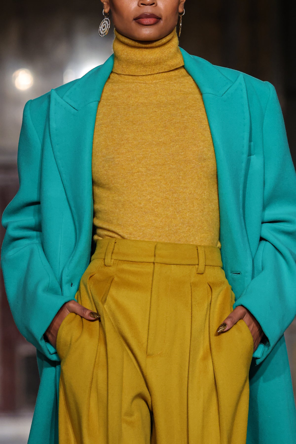 HIGH WAISTED PLEATED PANT